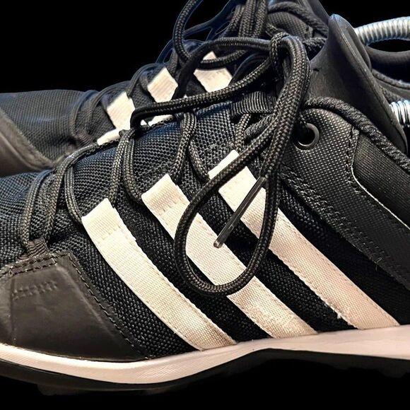 Adidas Daroga Plus B44328 Size 11 - Picture 3 of 5